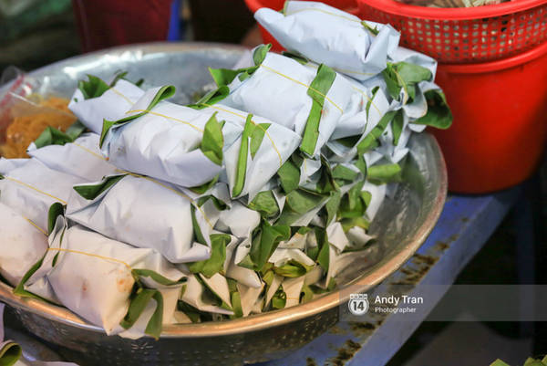 Xôi chợ Bà Chiểu ăn kèm các loại topping