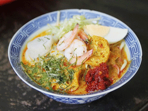 Laksa cà ri và Assam Laksa đặc sản Malaysia