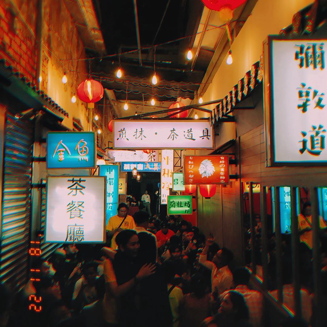 Đèn neon Little Hong Kong Sài Gòn San Wu San