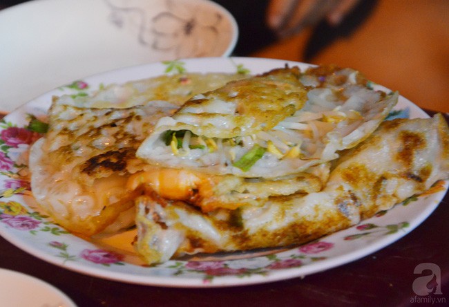 Bánh xèo tôm mực Phú Yên