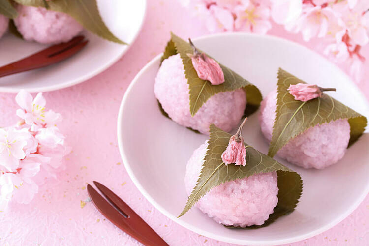 Bánh mochi món ăn hoa anh đào Nhật Bản. Ảnh: Nick Colaccino.