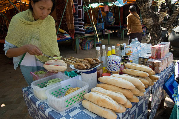 5-mon-an-ngon-kho-cuong-cua-am-thuc-lao-ivivu-4