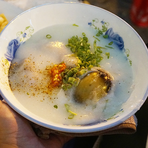 Cháo sườn ăn vặt Sài Gòn