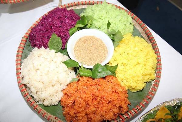 Xôi ngũ sắc món ngon Sapa