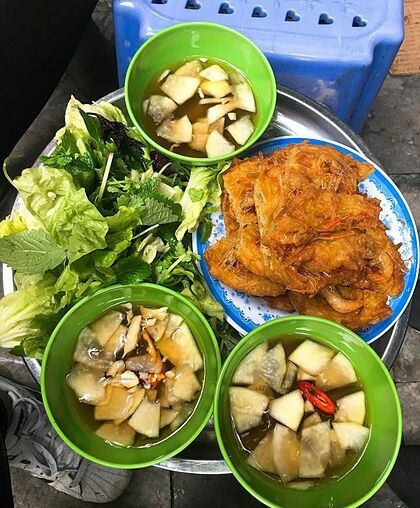 Bánh tôm cô Ầm ngõ chợ Đồng Xuân