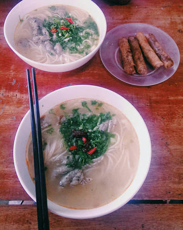 Bánh canh chả cá thát lát - món ngon Đồng Hới Bánh canh chả cá thát lát - món ngon Đồng Hới