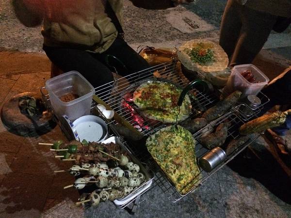 Bánh tráng nướng Đà Lạt món ăn vặt hấp dẫn