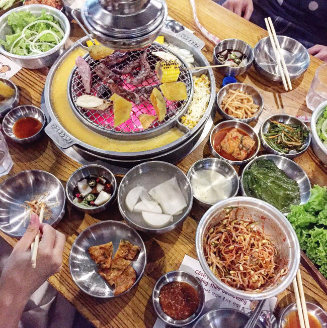5-quan-an-han-quoc-cuc-chat-luong-chi-400-ngan-la-thoai-mai-no-say-dip-cuoi-nam-o-ha-noi-ivivu-5 5-quan-an-han-quoc-cuc-chat-luong-chi-400-ngan-la-thoai-mai-no-say-dip-cuoi-nam-o-ha-noi-ivivu-5