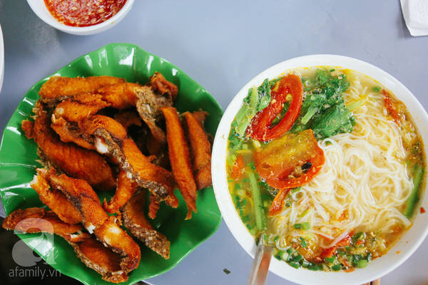 5-quan-bun-ca-o-ha-noi-ngon-khien-muc-an-mot-lan-la-me-ngay-tap-tu-ivivu-20