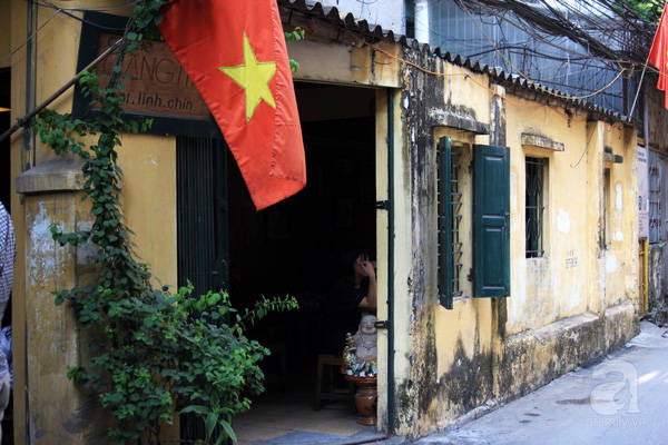 5-quan-ca-phe-nau-trong-tap-the-cu-tuong-khong-xinh-ma-xinh-khong-tuong-o-ha-noi-ivivu-24 5-quan-ca-phe-nau-trong-tap-the-cu-tuong-khong-xinh-ma-xinh-khong-tuong-o-ha-noi-ivivu-24