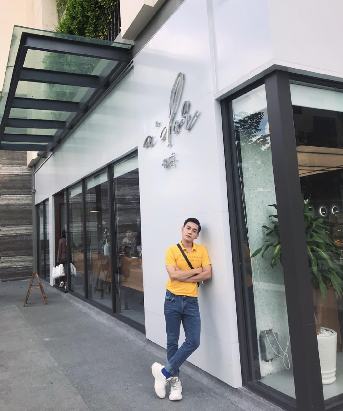 Không gian kính trong suốt tại quán cafe Sài Gòn A’dor Cafe