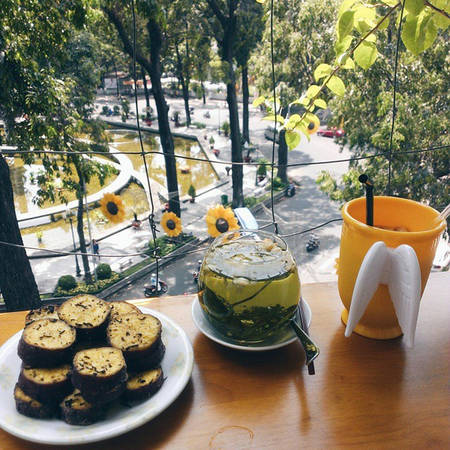 Bánh tiramisu tại Lạc Đình House quán cafe view cao Sài Gòn