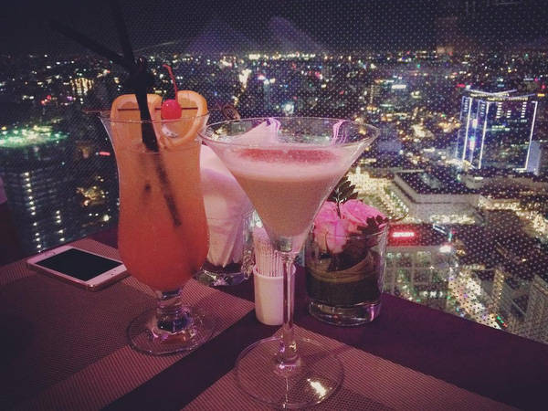 Không gian kính trong suốt tại Cafe Eon view cao Sài Gòn Không gian kính trong suốt tại Cafe Eon view cao Sài Gòn