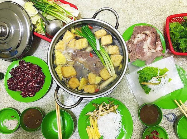 Thịt bò nhúng dấm tại quán 999