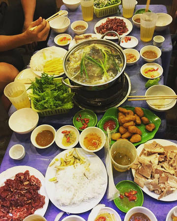 Thịt bò tại quán dốc Hòe Nhai