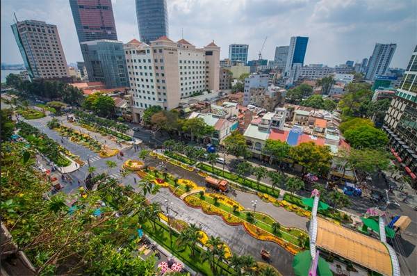 Đường hoa Nguyễn Huệ - điểm đến dịp Tết khi du lịch Sài Gòn