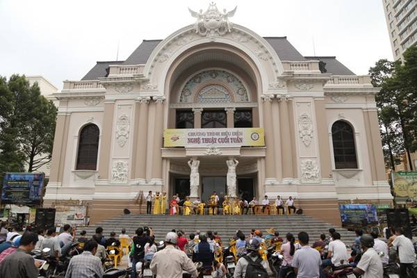 Chương trình biểu diễn Nghệ thuật cuối tuần tại Nhà hát thành phố