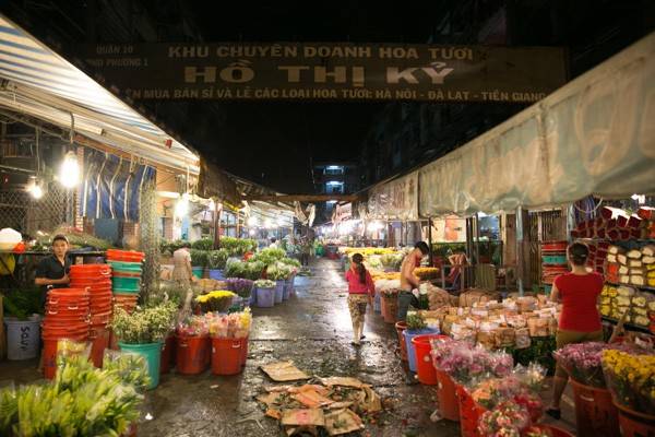 Chợ hoa Hồ Thị Kỷ - điểm đến sáng sớm