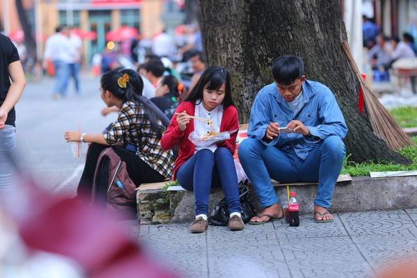 Cà phê bệt - nét văn hóa đường phố khi du lịch Sài Gòn