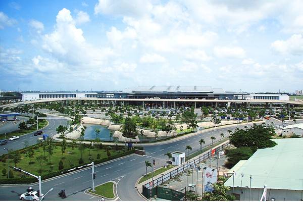 Sân bay Tân Sơn Nhất khi du lịch Sài Gòn