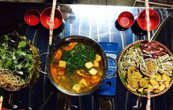 6 địa chỉ ẩm thực không bao giờ ngủ ở Hà Nội