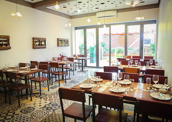 Không gian nhà hàng Dominos buffet Hà Nội