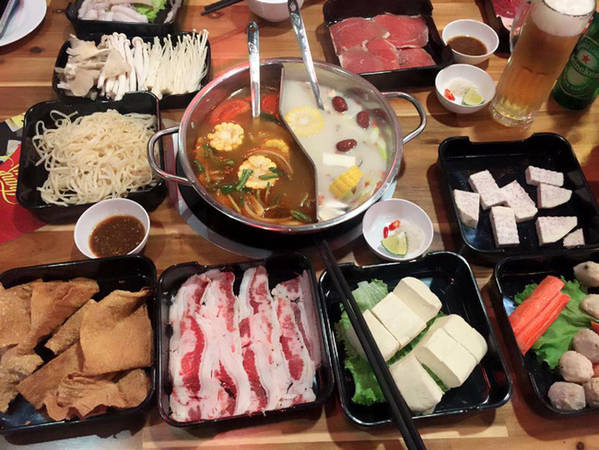 Buffet lẩu phong cách Hồng Kông Lan Kwai Fong