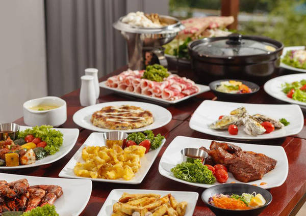 Buffet phong cách Mỹ tại Dominos Hà Nội