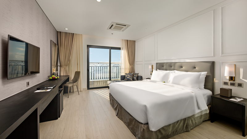 Ảnh: Khách sạn Golden Bay Đà Nẵng