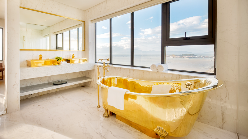 Ảnh: Khách sạn Golden Bay Đà Nẵng