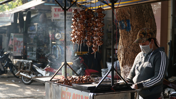 Chim cút quay món ngon Buôn Ma Thuột
