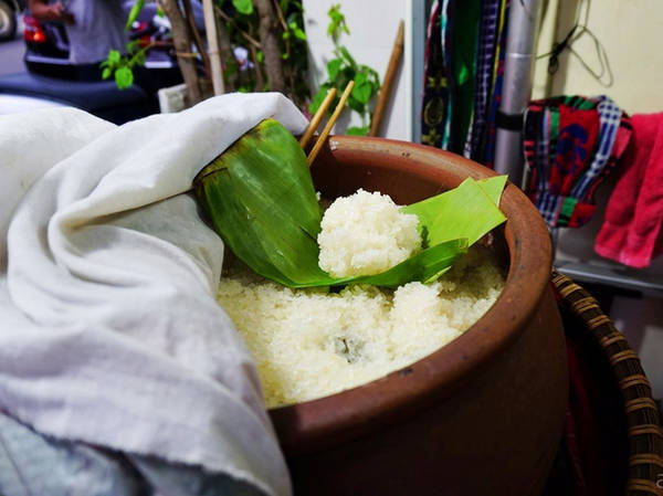 Bánh khúc Quân món ăn sáng phố cổ Bánh khúc Quân món ăn sáng phố cổ