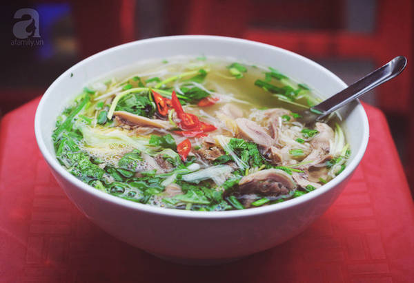 6-quan-an-sang-ngon-tren-pho-co-toan-nhung-mon-sieu-hop-voi-troi-lanh-gia-chi-duoi-30-nghin-ivivu-8