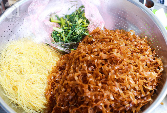 6-quan-banh-da-tron-cuc-ngon-gia-chi-khoang-30-ngan-cho-bua-trua-he-nong-nuc-ha-noi-ivivu-10