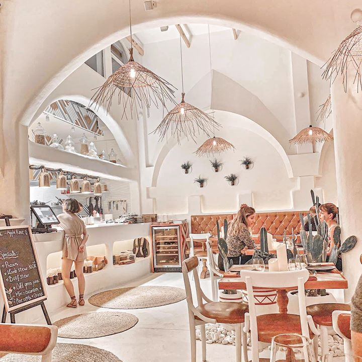6-quan-cafe-santorini-saigon-ivivu-1