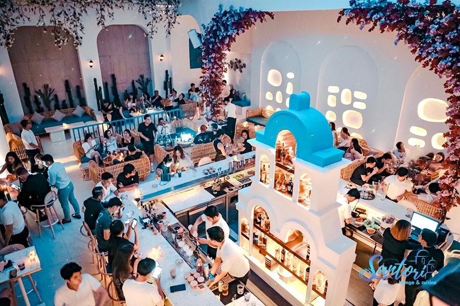 6-quan-cafe-santorini-saigon-ivivu-2 6-quan-cafe-santorini-saigon-ivivu-2