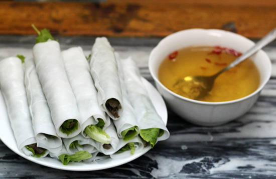 Phở cuốn Ngũ Xã - Địa chỉ quán phở lạ Hà Nội quen thuộc