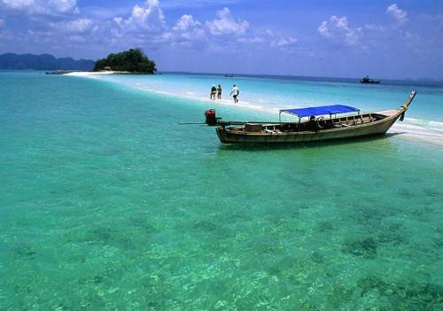Làn nước biển trong vắt tại Sơn Đừng Vịnh Vân Phong