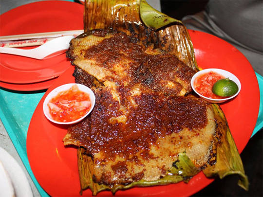 612 Món ngon Singapore - Cá đuối nướng - iVIVU.com