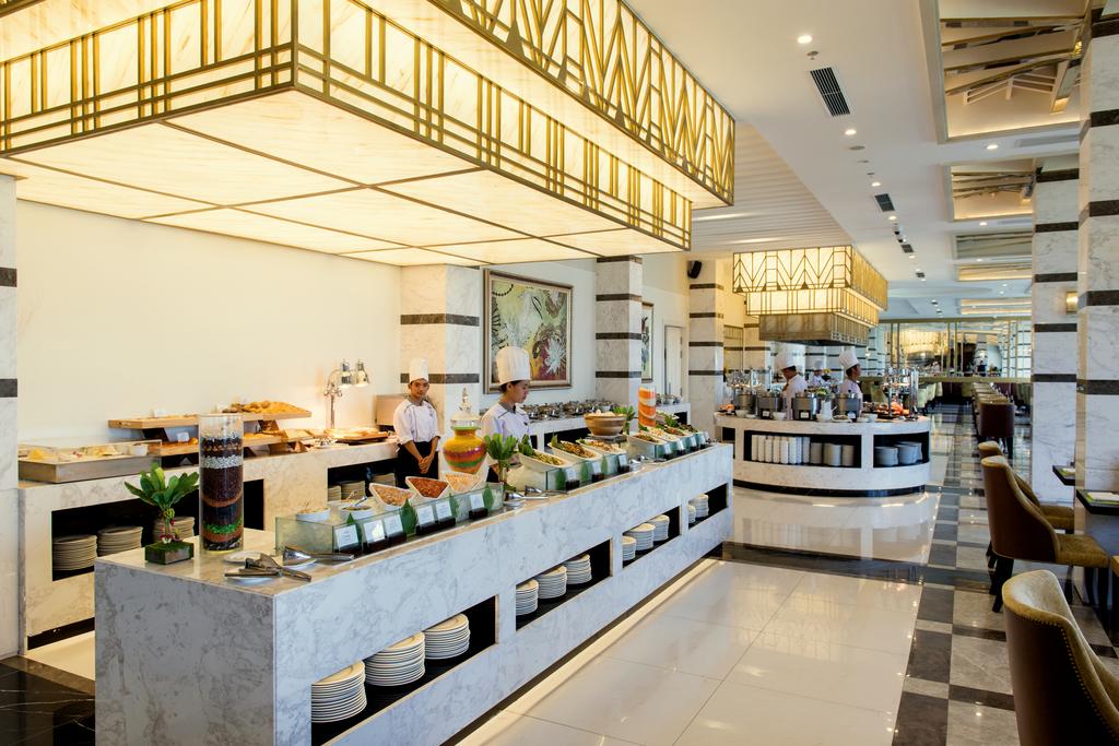 Lobby Bar đẳng cấp Quầy bar sang trọng phục vụ cocktail