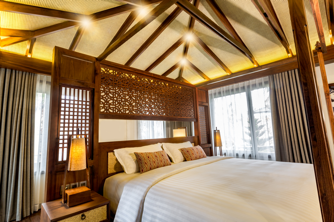 Bữa sáng nổi độc đáo tại hồ bơi riêng của resort