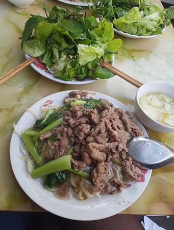 Phở xào Bát Đàn địa chỉ ăn đêm Hà Nội ngon
