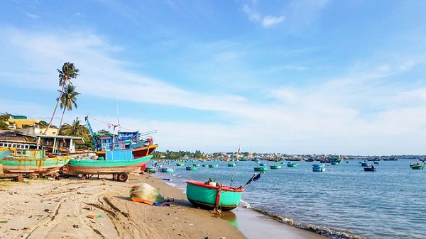 Làng chài ven biển Phan Thiết Tết