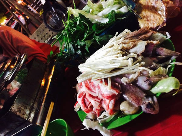 Không gian quán lẩu Thái Cát Linh