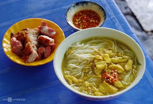 Bún cá món ngon Châu Đốc nổi tiếng