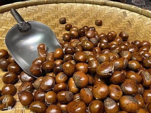 Hạt dẻ nướng - món ngon Sa Pa