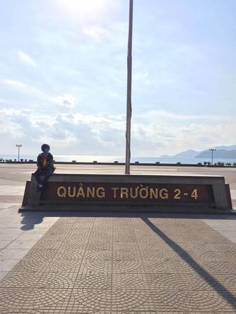 Bình minh rực rỡ tại vịnh biển Nha Trang