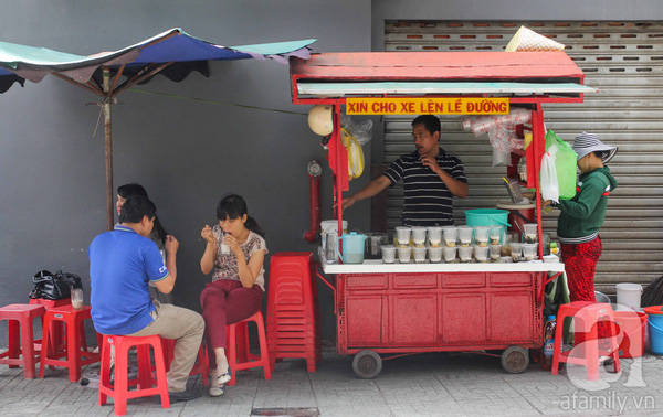 7-quan-an-ngon-co-tieng-nhung-den-mua-phai-nho-ki-cau-khong-voi-duoc-dau-o-sai-gon-ivivu-30 7-quan-an-ngon-co-tieng-nhung-den-mua-phai-nho-ki-cau-khong-voi-duoc-dau-o-sai-gon-ivivu-30