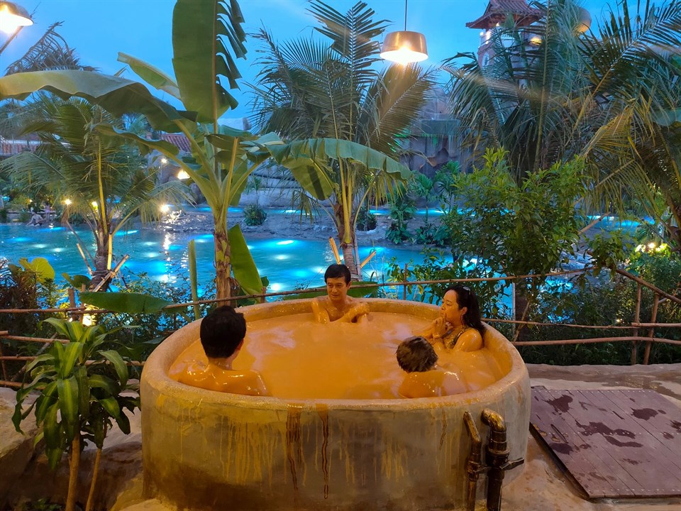 Trải nghiệm liệu pháp tắm bùn khoáng phục hồi sức khỏe tại Thiền Tâm