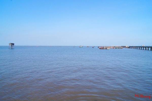 Bãi biển Tân Thành gần Sài Gòn dài 7 km